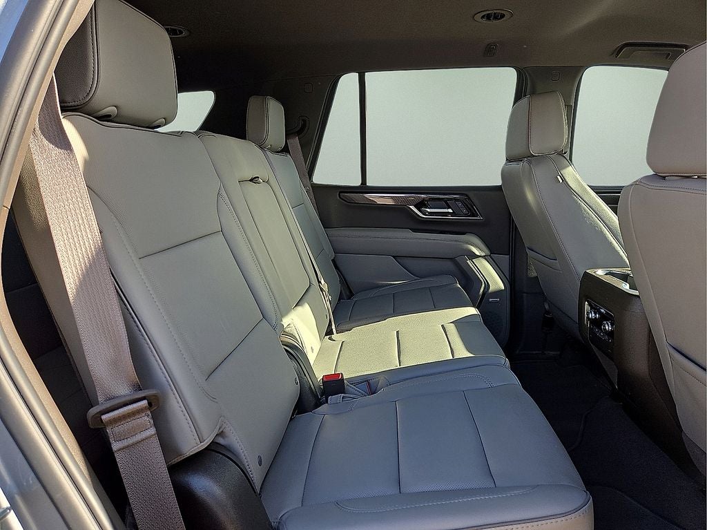 2025 GMC Yukon Elevation