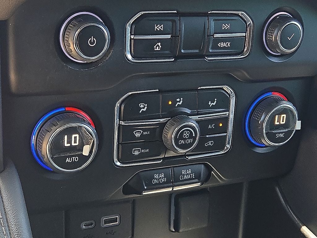 2023 Chevrolet Suburban LS