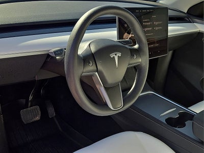 2025 Tesla Model Y Long Range