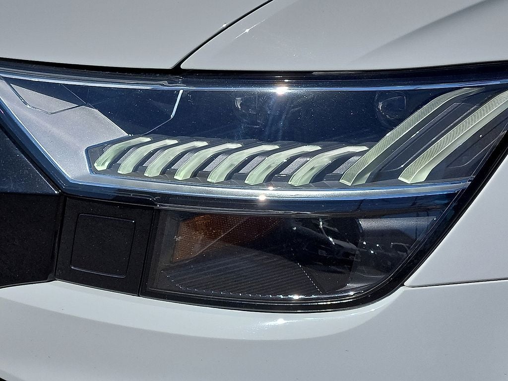 2023 Audi Q8 55 Premium Plus quattro