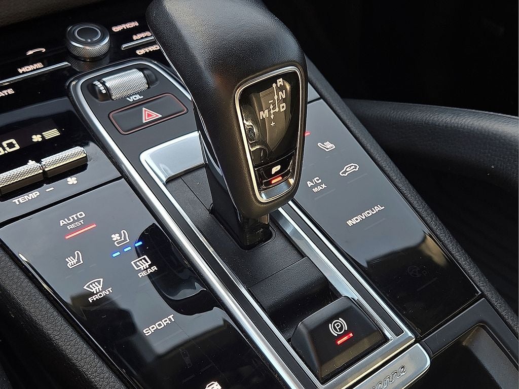 2022 Porsche Cayenne Base