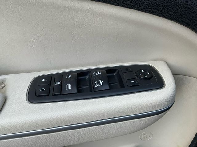 2018 Chrysler 300 Touring L