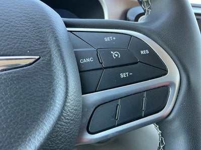 2023 Chrysler Voyager LX