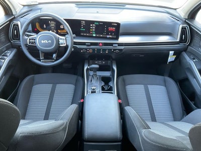 2025 Kia Sorento LX