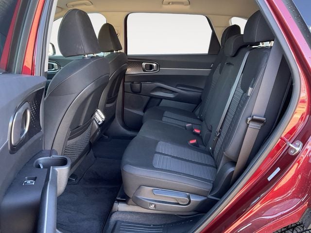 2025 Kia Sorento LX