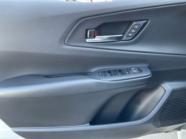 2025 Toyota Prius Plug-In Hybrid SE
