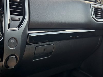 2023 Nissan TITAN Crew Cab SV