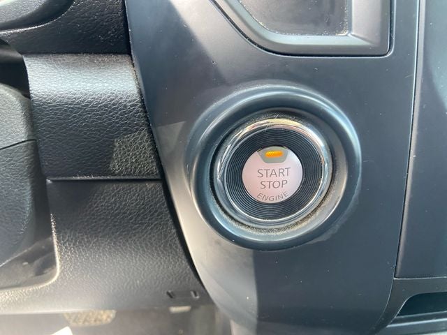 2022 Nissan Titan SV