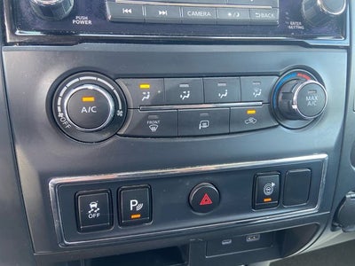 2022 Nissan Titan SV