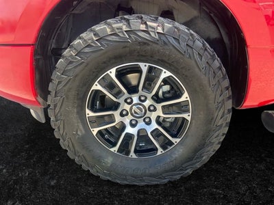 2022 Nissan Titan SV