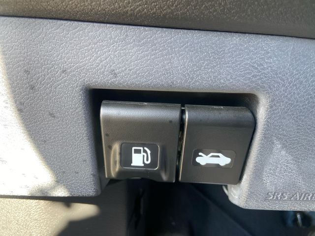 2022 Nissan Versa 1.6 SV NISSAN CERTIFIED