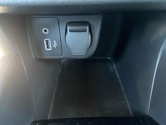 2022 Nissan Versa 1.6 SV NISSAN CERTIFIED