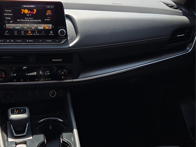 2025 Nissan Rogue SV Nissan Certified