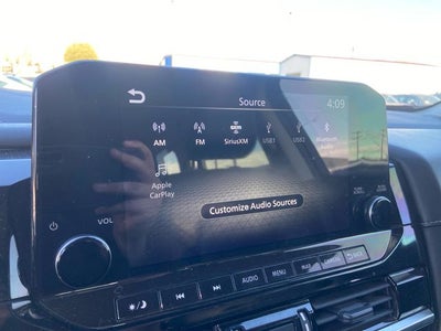 2023 Nissan Pathfinder SL