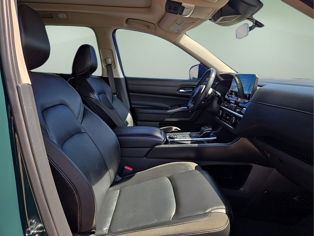 2024 Nissan Pathfinder SL Nissan Certified