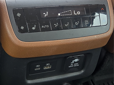 2023 Nissan Pathfinder Platinum