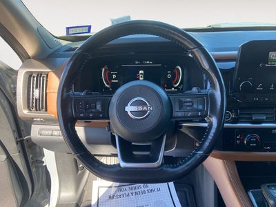 2023 Nissan Pathfinder Platinum