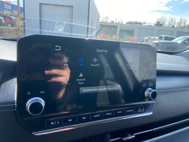 2024 Mitsubishi Outlander Base