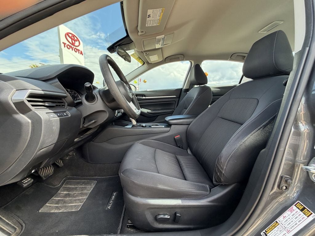 2022 Nissan Altima 2.5 SV