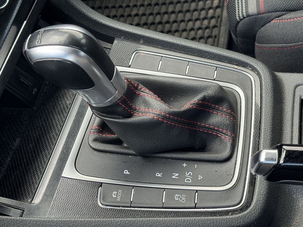 2017 Volkswagen Golf GTI S