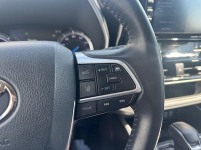 2022 Toyota Highlander Hybrid XLE