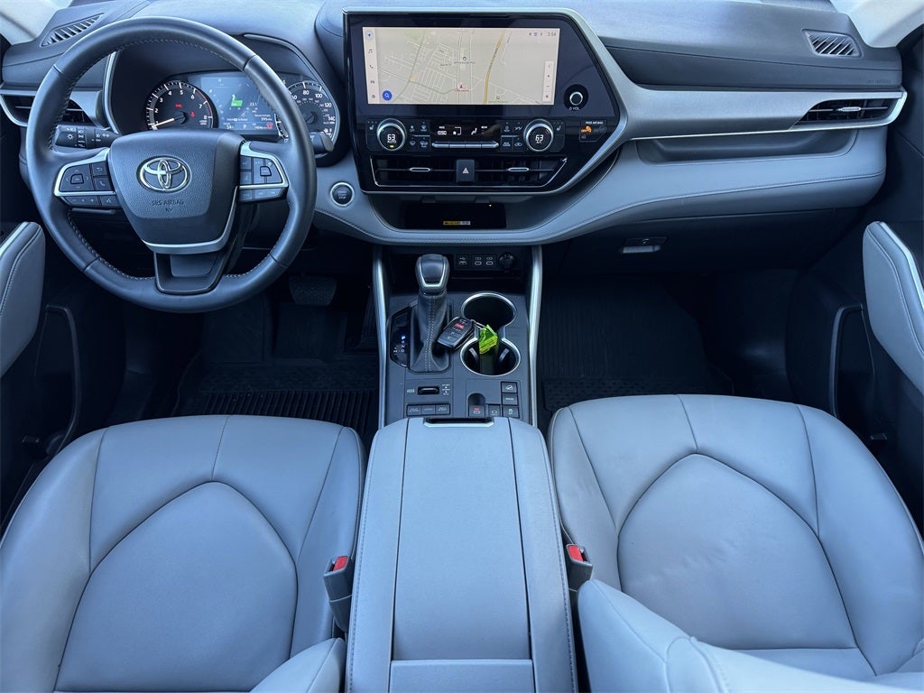 2025 Toyota Highlander XLE