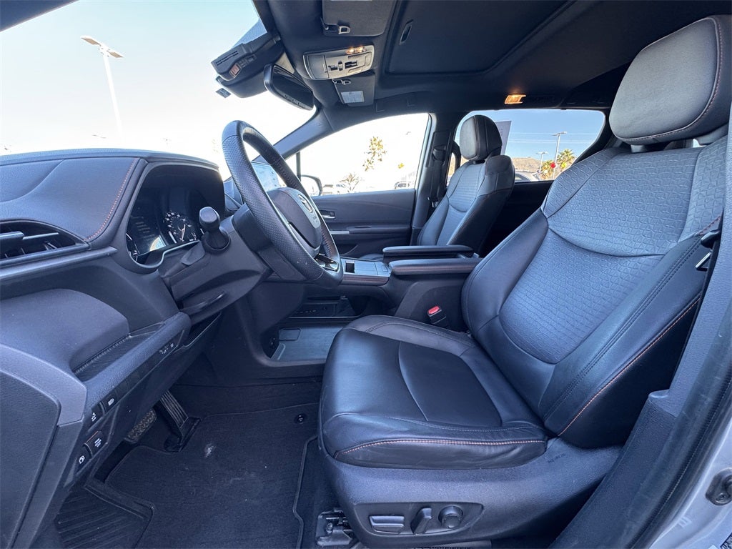 2022 Toyota Sienna XSE 7 Passenger