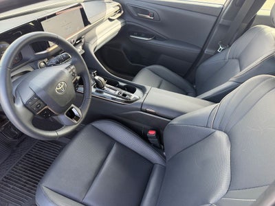 2025 Toyota Crown Signia XLE