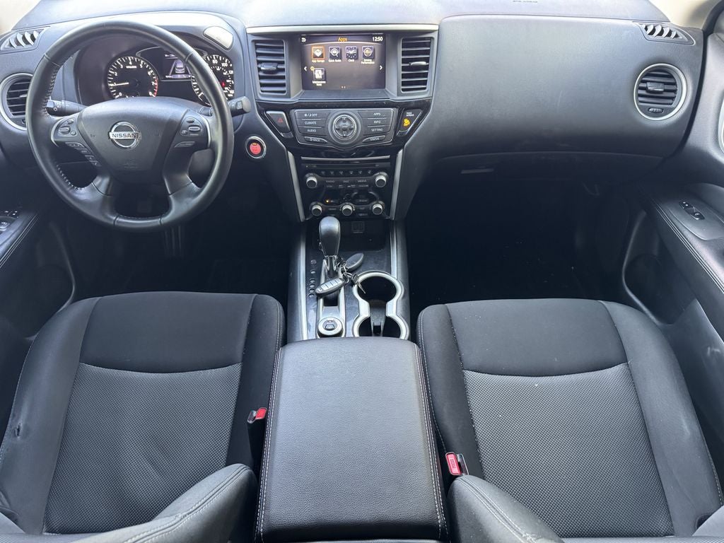 2020 Nissan Pathfinder SV