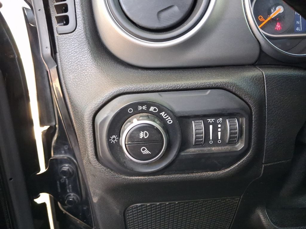 2021 Jeep Gladiator Willys