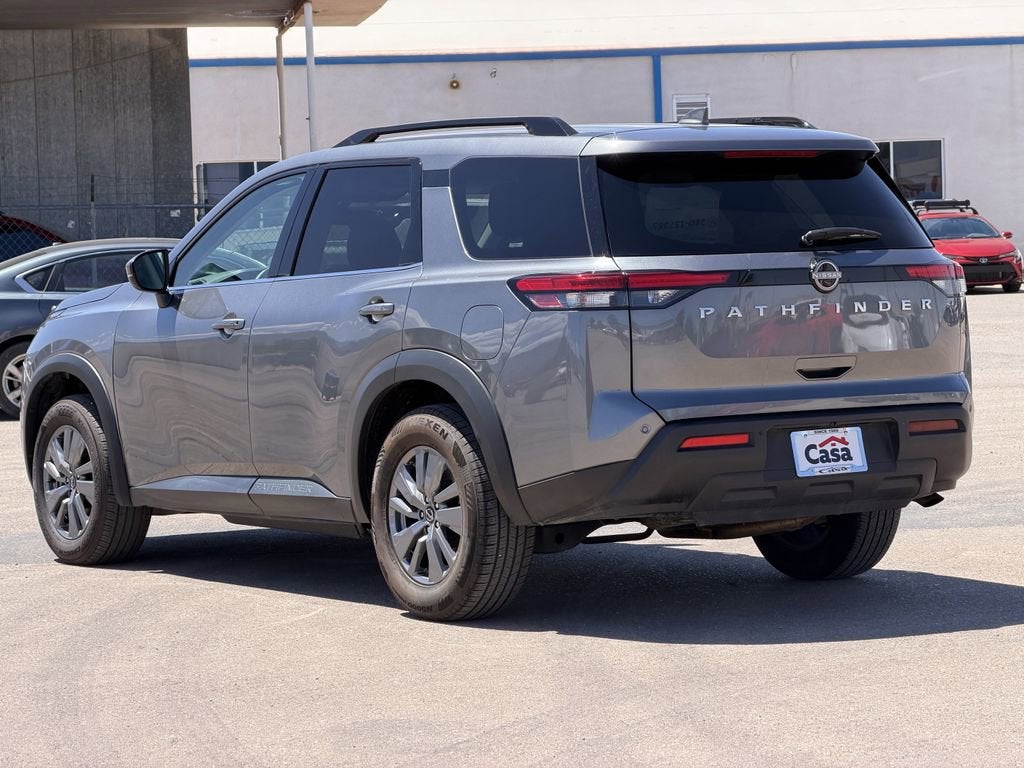 2025 Nissan Pathfinder SV